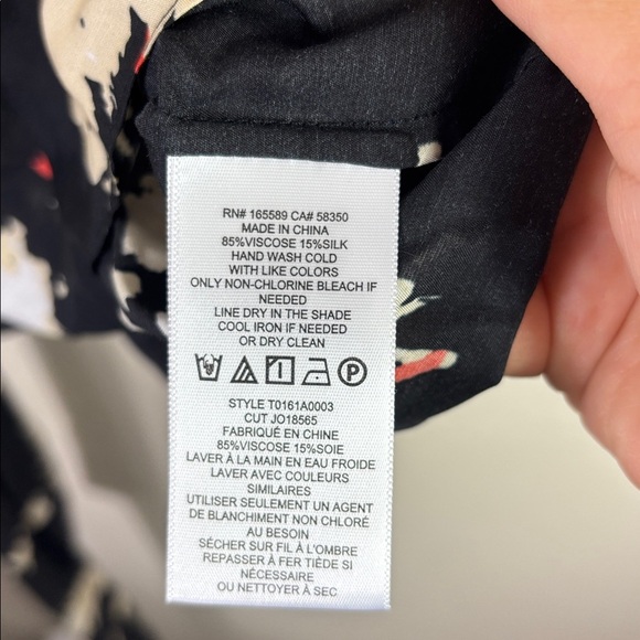 Joie Ashlene Silk Blend Floral Wrap Short Sleeve Top Blouse size XXS - Picture 7 of 11